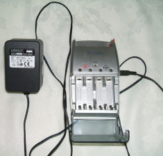 Incarcator pentru acumulatori TRONIC KH-970 foto