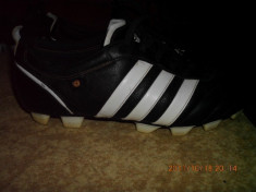 vand ghete fotbal adidas foto