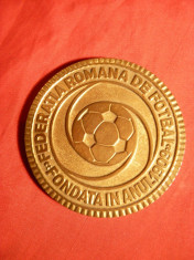 Placheta Federatia Romana Fotbal ,bronz ,d= 6 cm , unifata foto