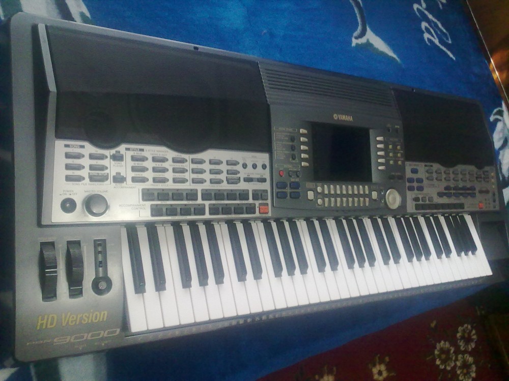 Vand Yamaha psr 9000,stare exceptionala+husa si program(hdd 30gb,ram 64mb)  | Okazii.ro