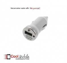 INCARCATOR AUTO UNIVERSAL USB ALB foto