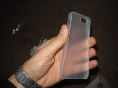 20. Capac husa ultrathin ultraslim ultra subtire iPhone 4, 4s sau iPhone 5, grosime 1mm + folie protectie fata si spate CADOU foto