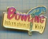 587 INSIGNA -INTERNATIONAL VIDY - BOWLING - SPORTIVA - interesanta -starea care se vede