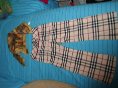 Pantaloni originali burberry,mar s,4-5 ani,+bonus esarfa! foto