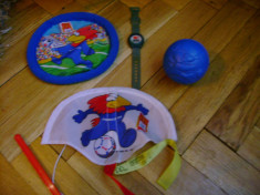 Set complet 4 colectie jucarii McDonalds Coupe du Monde 1998 Campionatul Mondial de Fotbal FIFA Franta mascota original ceas frisbee minge zmeu Franc foto