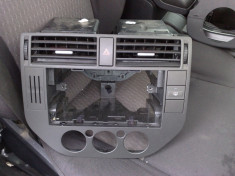 CONSOLA CENTRALA RAMA CD PLAYER/CASETAFON FORD FOCUS C-MAX foto