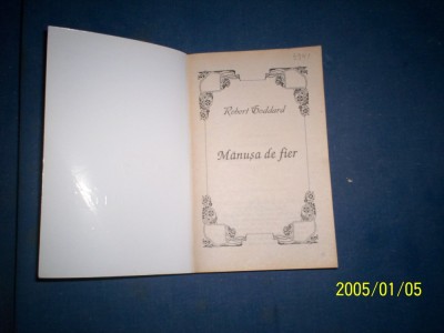 MANUSA DE FIER-ROBERTGODDARD foto