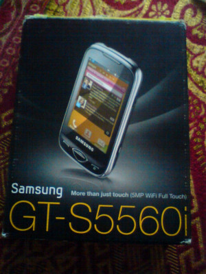 Samsung GT-S5560i foto