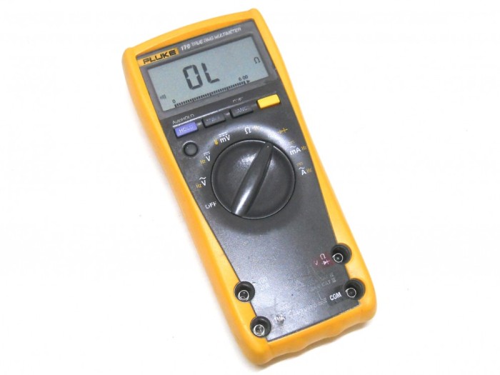 Aparat de masura/multimetru digital profesional FLUKE 179 foto mare Aparat de masura/multimetru digital profesional FLUKE 179 foto mare