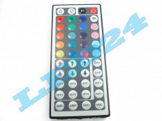 TELECOMANDA RGB PENTRU BANDA CU LED SMD 3528 5050 CONTROLLER IR 44 TASTE foto