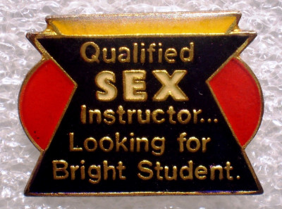 I.119 INSIGNA PIN QUALIFIED SEX INSTRUCTOR BRIGHT STUDENT BADGE foto