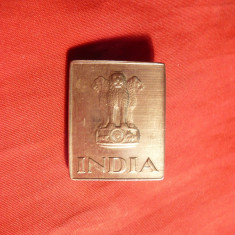 Insigna Stema Indiei ,metal , 2x2,6 cm