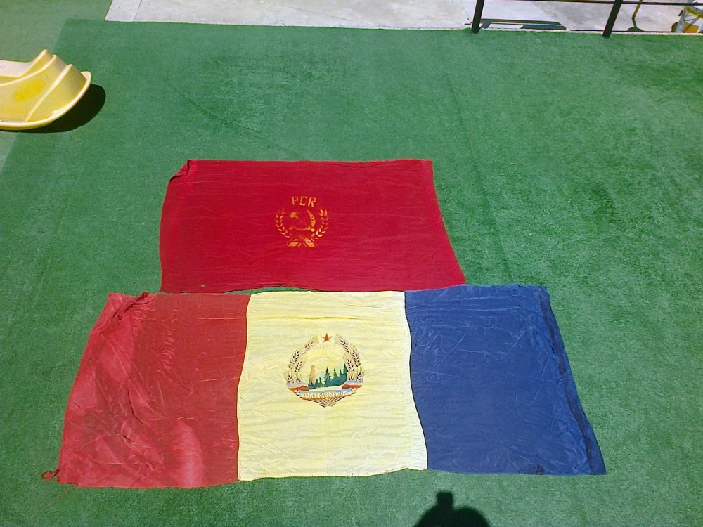 steag, drapel comunist RSR, secera si ciocanul | arhiva Okazii.ro