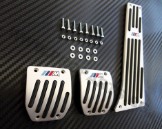 Pedale sport BMW seria 1 E87 seria 3 E30 E36 E46 E90 E91 E92 seria 5 E39 seria 7 e38 foto