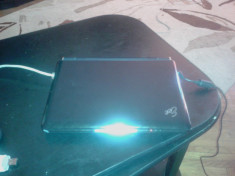 VAND notebook Asus eee pc 1000h,arata si functioneaza impecabil.procesor1.6mhz,160GB hard,1Giga ram,slot disponibil foto