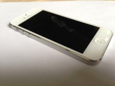 Apple iPhone 5 16GB White Alb Impecabil NeverLock NEVERLOCKED !! OKAzie !!! foto