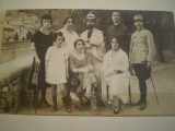 Fotografie tip carte postala - Cpt. Gh. Ionescu impreuna cu familia la Baile Herculane - dupa 1930 - Studioul Atelier Krakovsky - Baile Herculane, Romania 1900 - 1950, Portrete