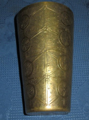 Ornament metalic vechi- Coroana de lampadar foto