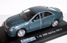 Luxury DieCast Cadillac CTS-V supercharged 1:43 foto