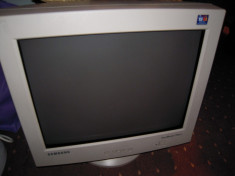 Monitor CRT Samsung DFX 755 ultra plat, 17inch foto