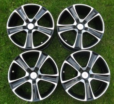 VAND 4-JANTE ALIAJ SPATH 16&amp;quot; BLACK POLISH CU VALVE ASCUNSE foto