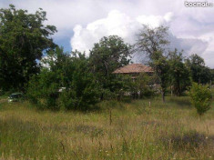 Teren intravilan, cu casa in zona Vladesti, judetul Valcea - ptr, informatii 0748048791 foto