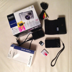 Camera Foto/Video Sony DSC-H55 14.1MP + Card 4GB + Husa Sony + Card 2 GB foto