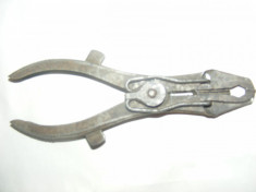 ANTICHITATE,CLESTE nemtesc,foarte vechi,,BELZER INSERTER ,N 2705,,Scule si unelte / Scule de mana / Patenti si clesti,mystery tools foto