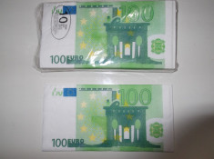 Bancnota 100 euro imptimata pe servetel de hartie pentru farse colegi foto