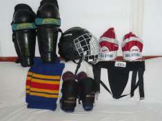 Costum de hockey pe gheata BAUER complet, pentru 8 -14 ani. foto