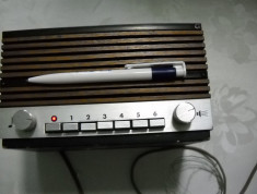 radio din lemn mic vechi de colectie extrem de rar, vintage functional din anii 60 foto