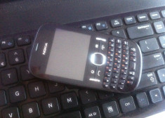 Nokia Asha 201. Codat pe Orange foto