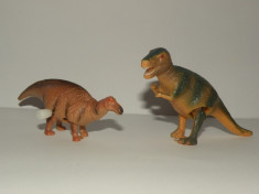 FIGURINE DINOZAURI PLIMBARETI CU CHEITA - SET 2 BUCATI - 9 CM. LUNGIME foto