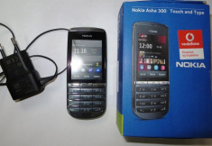 Telefon mobil Nokia Asha 300 foto