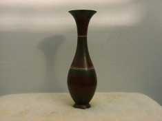 Vaza din bronz India foto