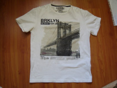 Tricou Pull &amp;amp;amp; Bear &amp;quot; Brooklyn &amp;quot; (Slim Fit) foto