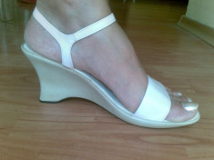 Sandale din piele cu platforma marimea 39,sunt aduse din Spania! Sunt noi! foto