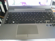 Ultrabook Samsung Serie 5 NP-530U4CL i5 /4gb DDR3/ 500gb HDD/ HD 4000/ DVDRW / 14&amp;#039; mat / 1.8 kg foto