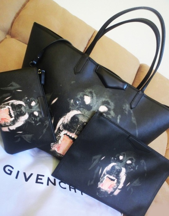 SET Geanta GIVENCHY replica model 2013 + husa tableta netbook + portofel - TRANSPORT GRATUIT foto mare SET Geanta GIVENCHY replica model 2013 + husa tableta netbook + portofel - TRANSPORT GRATUIT foto mare