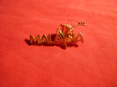 Insigna -Malaezia -metal si email , L= 3,6 cm foto