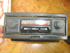 Vand radio auto de colectie marca LIRA foto