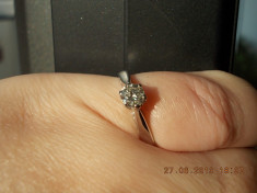 superb inel solitaire din aur alb 18K diamant natural alb 0,40CT , 3 grame foto