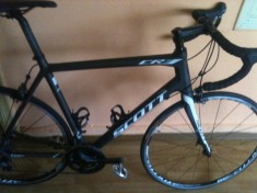 cursiera scott full carbon foto