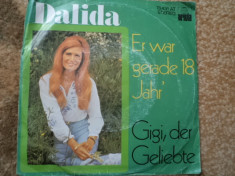 dalida vinyl disc single muzica pop dance anii 80 Er War Gerade 18 Jahr slagare foto