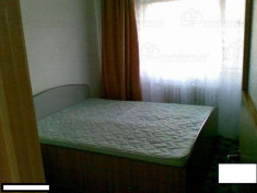 Mobila dormitor: pat+sifonier foto