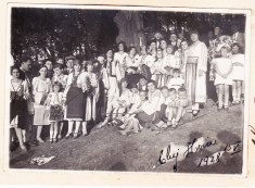 Fotografie,serbarea de maial, padurea Hoia 1928,actritele Teatrului National si doamne din Cluj in costume populare foto