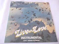 LIVE AND LOVE -INSTRUMENTAL foto