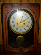 Ceas vechi cu pendula Jartaz urss. Functional si arata impecabil. foto