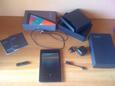 Nexus 7 8GB + cablu USB OTG, stick USB 4GB foto