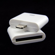 Adaptor 8 pin Lightning la Adaptor 30 Pini Apple compatibil cu iPhone 5/iPad 4/iPad Mini/iPod Touch 5. noi, 8.99 lei foto